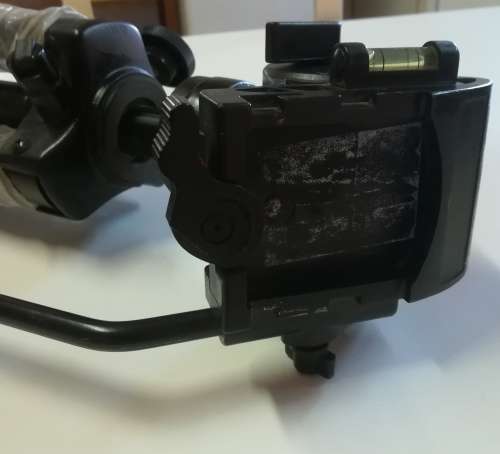 JVC VIDEO CAMERA MODEL GR - AX860. COMES WITH TRIPOD AND CARRY CASE & REMOTE CONTROL.