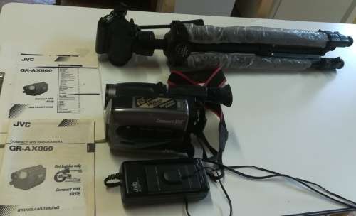 JVC VIDEO CAMERA MODEL GR - AX860. COMES WITH TRIPOD AND CARRY CASE & REMOTE CONTROL.