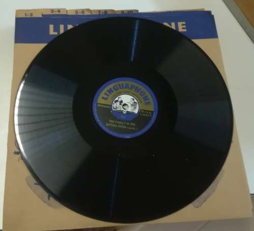 VINTAGE 78rpm LINGUAPHONE RECORDS(Afrikaans language) IN CASE.
