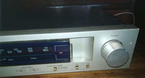 Vintage Sansui Am/FM Stereo Tuner T 505 FM / AM.
