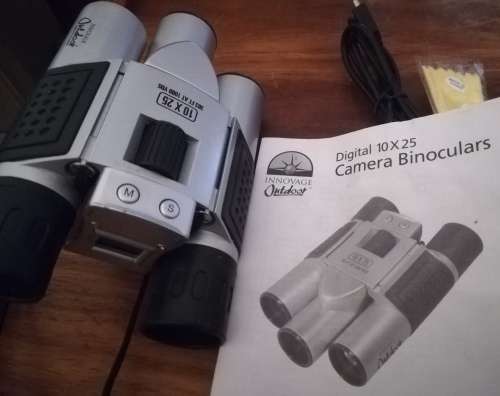 INNOVAGE (OUTDOOR) 10X25 DIGITAL CAMERA BINOCULARS IN BOX W MANUAL & SOFTWARE CD