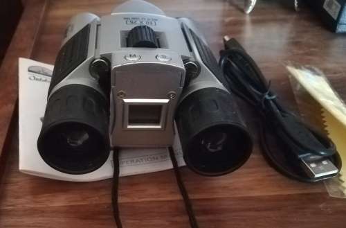 INNOVAGE (OUTDOOR) 10X25 DIGITAL CAMERA BINOCULARS IN BOX W MANUAL & SOFTWARE CD