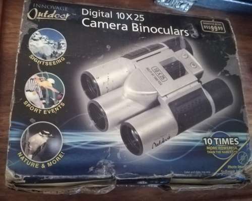 INNOVAGE (OUTDOOR) 10X25 DIGITAL CAMERA BINOCULARS IN BOX W MANUAL & SOFTWARE CD
