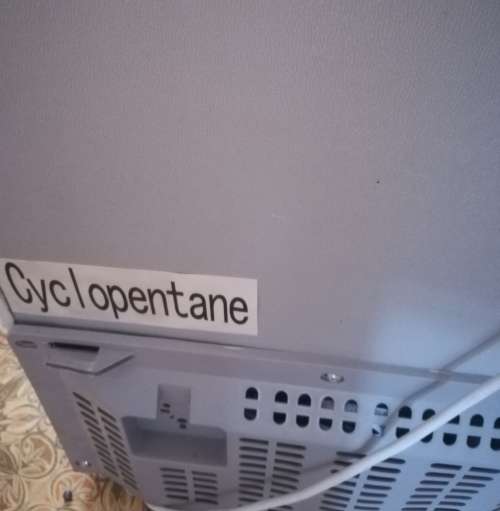 GOLDAIR 130liter doubledoor refrigerator. Like new. Length 102cm. Width 40cm. (NO DELIVERY)