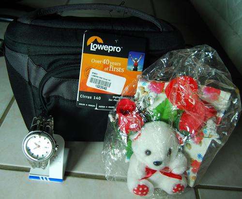 PACKAGE DEAL R3000 GENUINE MENS ADIDAS WATCH PLUS GENUINE LOWE PRO DIGITAL CAMERA BAG