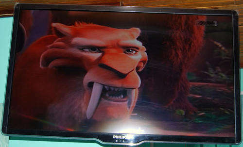 PHILIPS 42"  LCD 100HZ  TV MODEL 42/7409