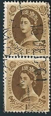 1/-  QUEEN ELIABETH II ONE SHILLING VERTICAL PAIR