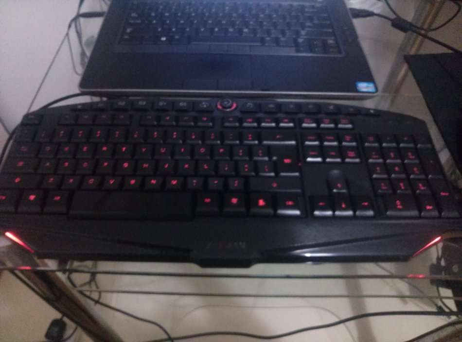 Zalman ZM-K400G Blue/Red LED USB Gaming Keyboard (Programmable Keys, No Reserve)