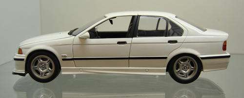 UT 1:18 BMW E36 M3 Sedan