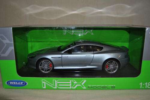 Welly 1:18 Aston Martin DB9
