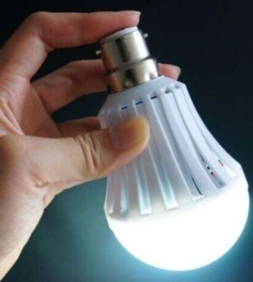 9W RECHARGEABLE BULB B22