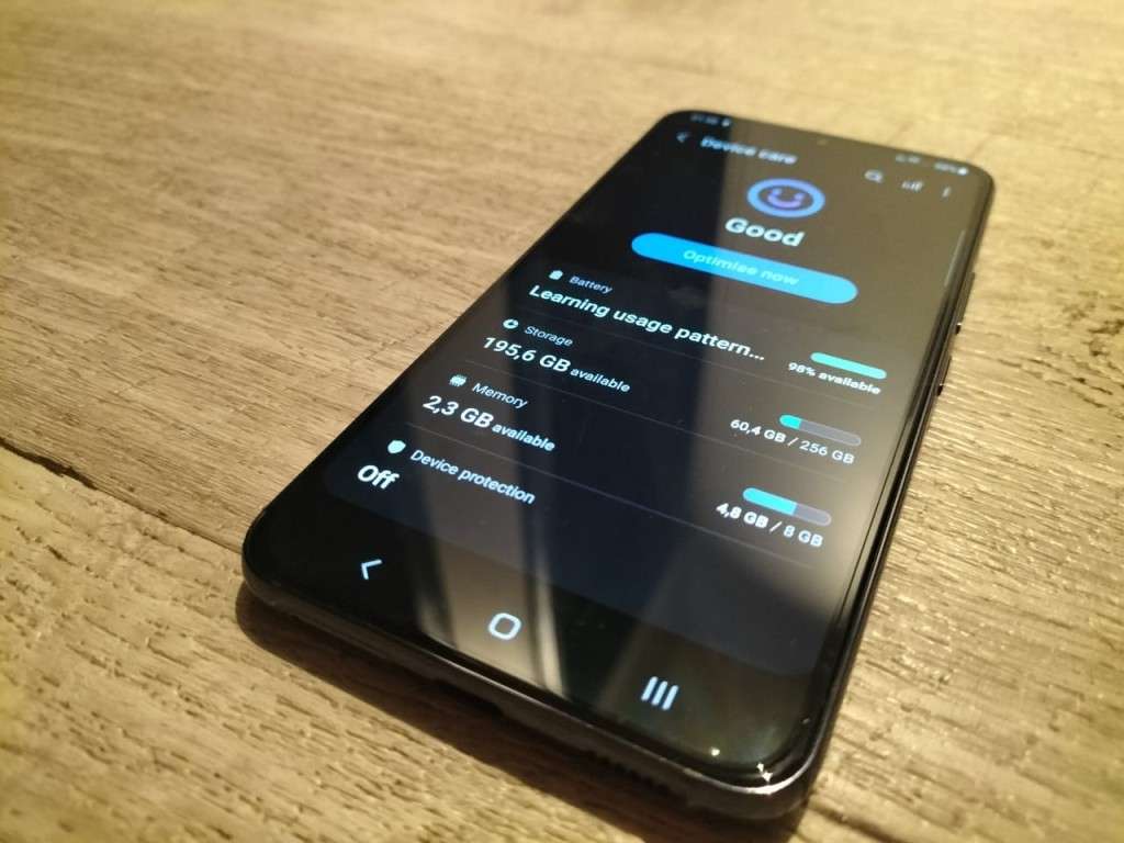 BARGAIN!!!  SAMSUNG GALAXY S22  -AS NEW -- 3 DAYS OLD