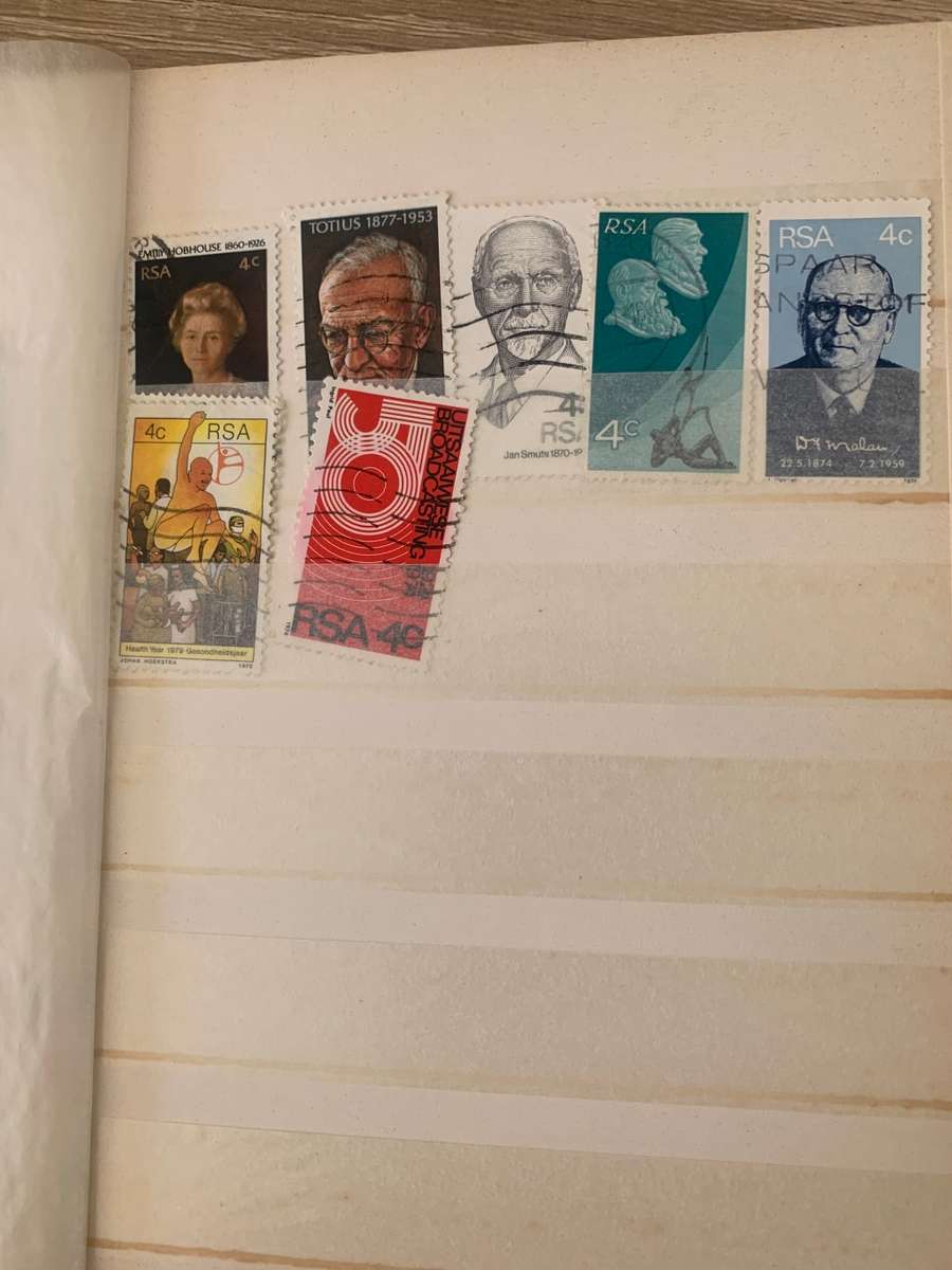 STAMPS  | OLD | FROM MANY COUNTRIES | PLEASE READ  LOOKING FOR A GOOD HOME