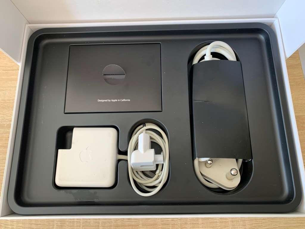 APPLE MACBOOK PRO 13" RETINA DISPLAY | 8GB RAM | i5 DUAL CORE | IN BOX | CRISP