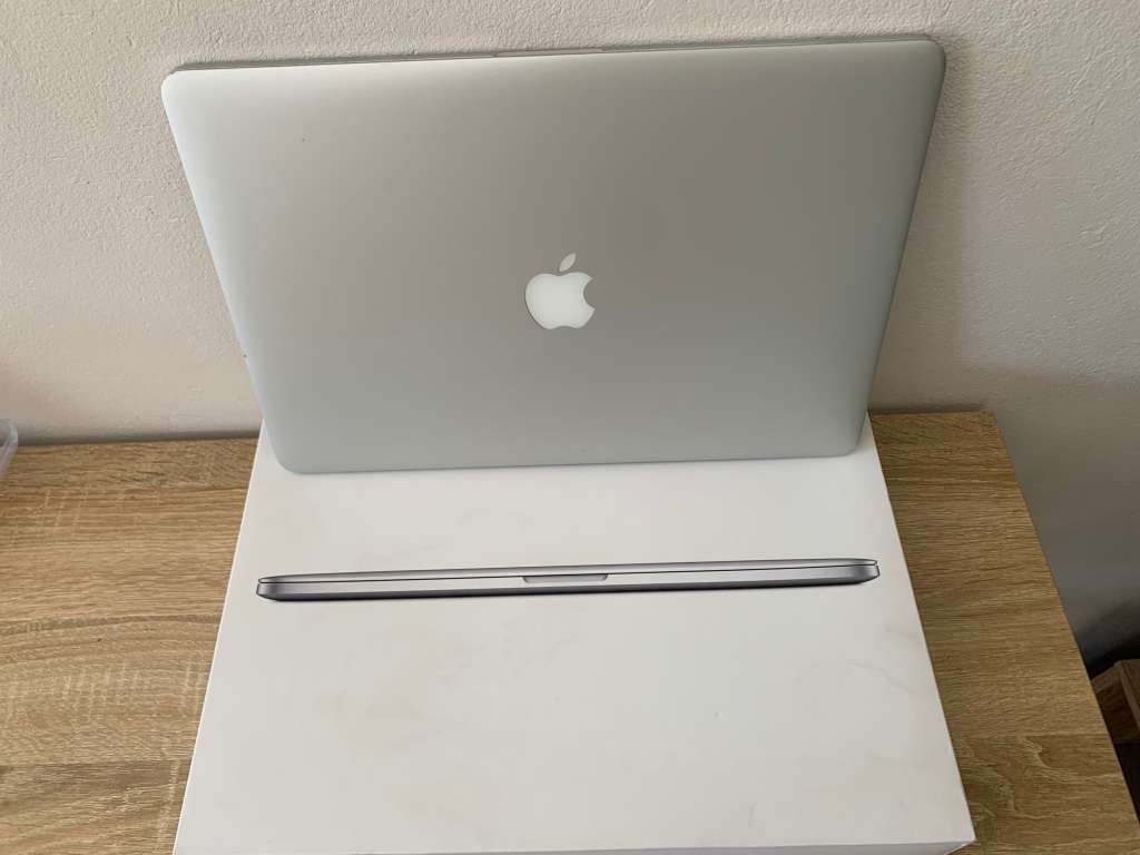APPLE MACBOOK PRO 13" RETINA DISPLAY | 8GB RAM | i5 DUAL CORE | IN BOX | CRISP