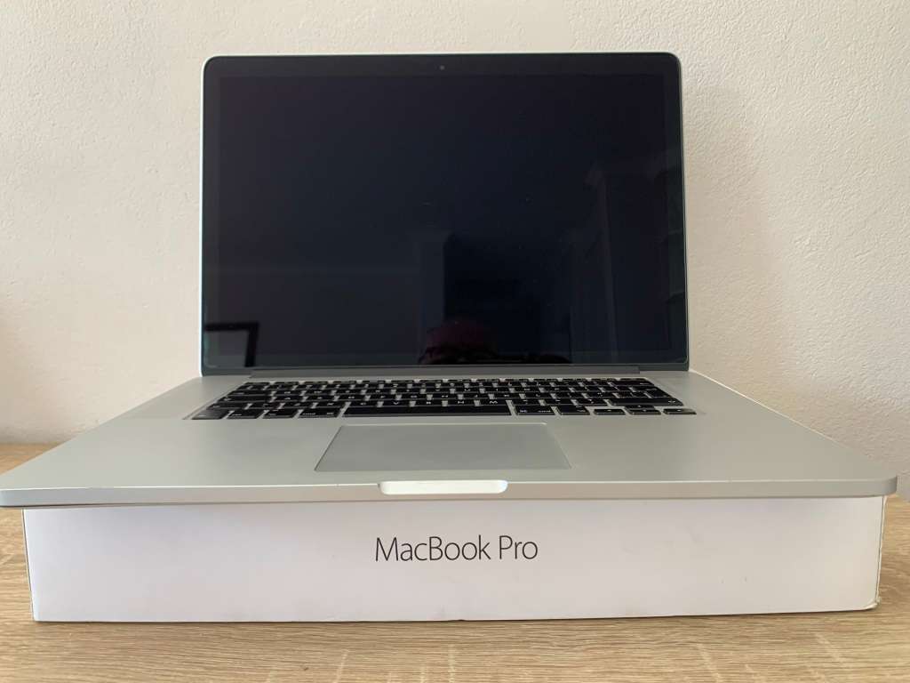 APPLE MACBOOK PRO 13" RETINA DISPLAY | 8GB RAM | i5 DUAL CORE | IN BOX | CRISP
