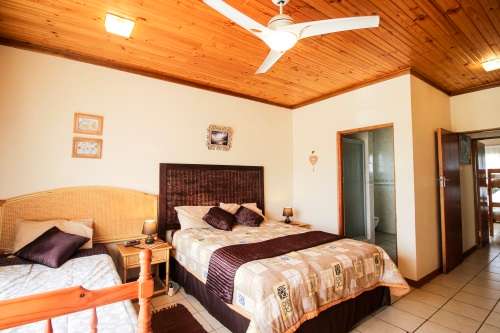 Strandhuis te huur by stil strand teen die see