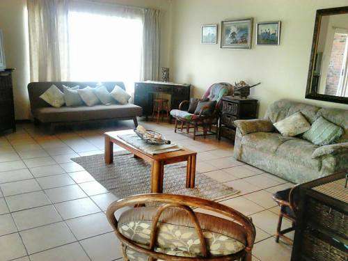 Strandhuis te huur by stil strand teen die see