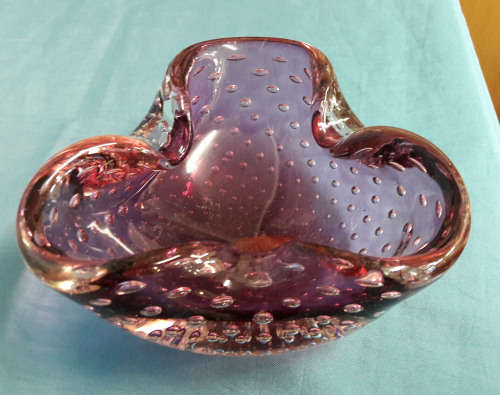 Magenta control bubble ashtray