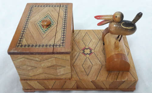 Vintage Duck cigarette dispenser