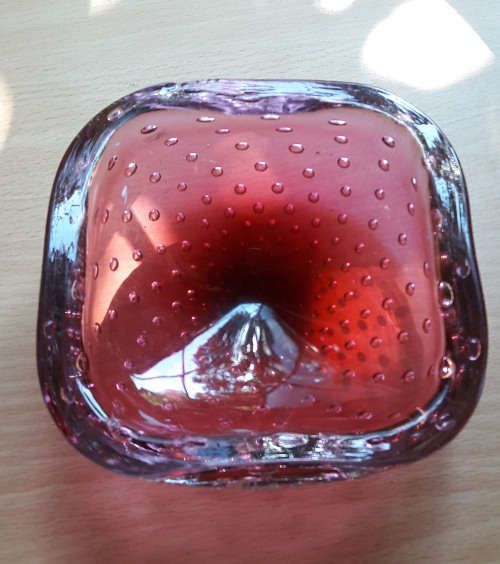 Square control bubble glass ashtray