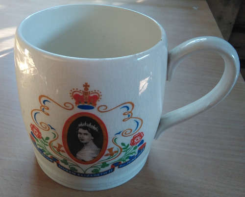 Crown ducal coronation mug 1953