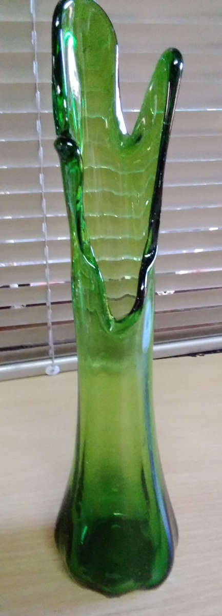Swung glass vase