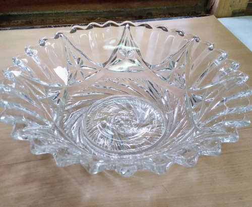 Glass bowl