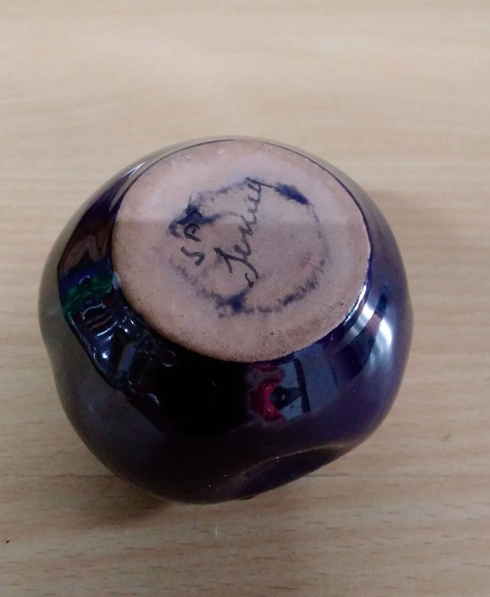 Small bag shape pottery