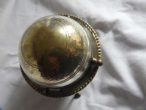 SWIVEL TOP BUTTER DISH