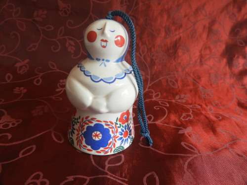 ELIZABETH ARDEN BELL