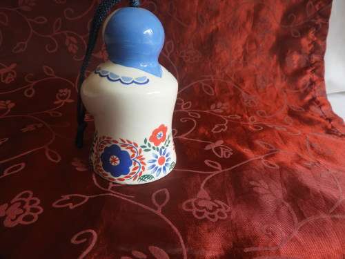 ELIZABETH ARDEN BELL