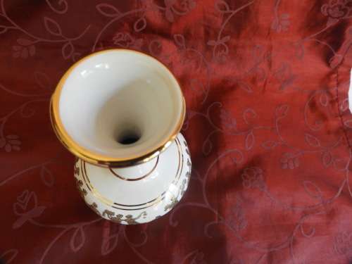 NEOFITUO  GREEK BUD VASE