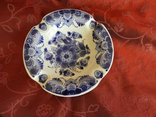 HAND PAINTED - DELFT ASHTRAYs