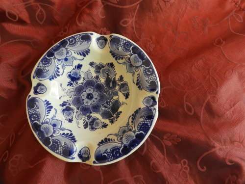 HAND PAINTED - DELFT ASHTRAYs