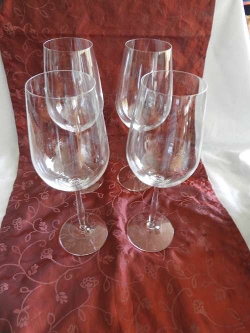 Nataniel Collection - 4 Large Wine Glasses