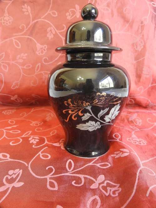BLACK GINGER JAR