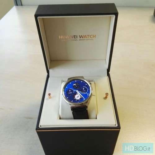 Huawei Smartwatch ***PLUS SILVER MAGNETIC STRAP***Excellent condition Boxed***Cheapest on BoB