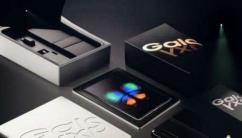 SAMSUNG GALAXY FOLD **LIKE BRAND NEW