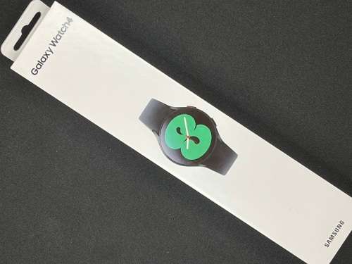 SAMSUNG GALAXY WATCH4 - SEALED