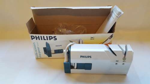 Philips Electric Knife/ Scissors Sharpener HR2571