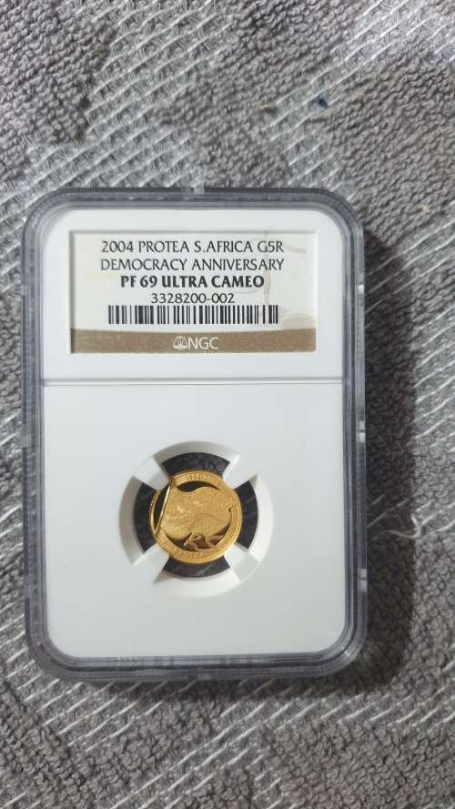 2004 MANDELA DEMOCRACY 1/10 OZ GOLD GRADED NGC PF69 ULTRA CAMEO