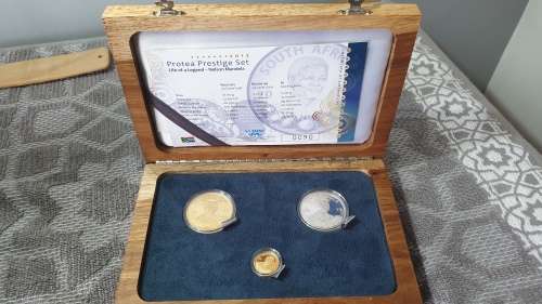 2013  MANDELA LIFE OF A LEGEND PRESTIGE SET CERT 90