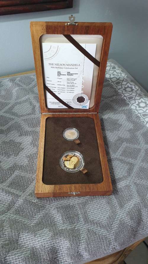 2008 MANDELA 90TH BIRTHDAY CELEBRATION SET 1/2 OZ GOLD AND 8.9 G SILVER MEDALLION WITH PROOF R5 CERT