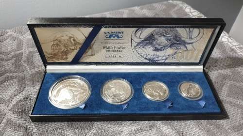 2001  SA MINT WILDLIFE PROOF SET AFRICAN BUFFALO CERT NO:359