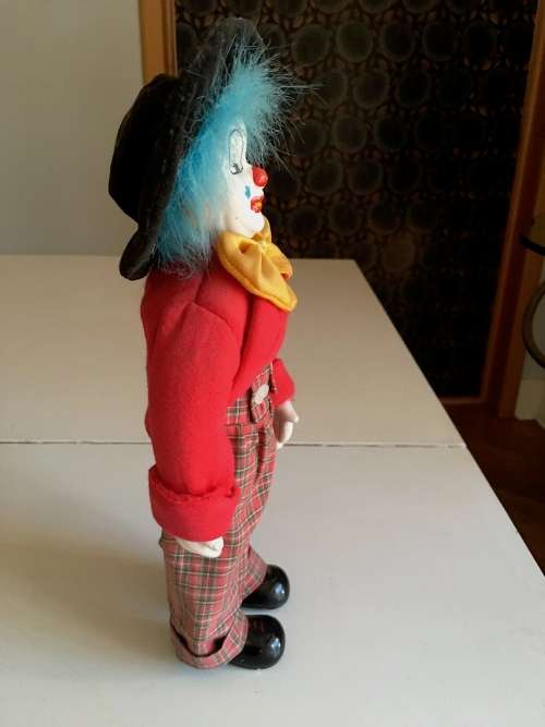 VINTAGE PORCELAIN CLOWN - CONVENT GARDENS LONDON ENGLAND