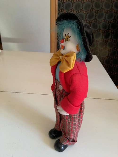 VINTAGE PORCELAIN CLOWN - CONVENT GARDENS LONDON ENGLAND