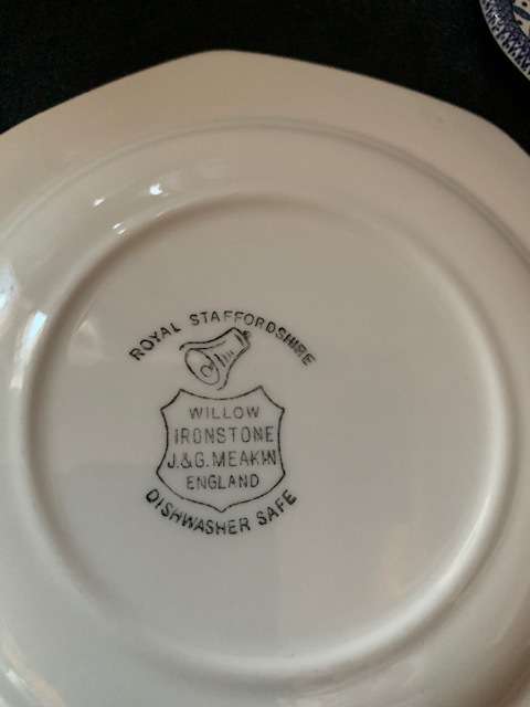 ROYAL STAFFORDSHIRE ENGLAND BLUE WHITE WILLOW IRONSTONE SIDE PLATES x 5