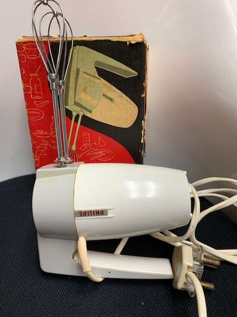 PHILLIPS ELECTRIC HANDHELD MIXER IN ORIGINAL BOX - WORKING!!!
