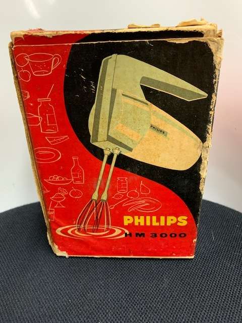 PHILLIPS ELECTRIC HANDHELD MIXER IN ORIGINAL BOX - WORKING!!!